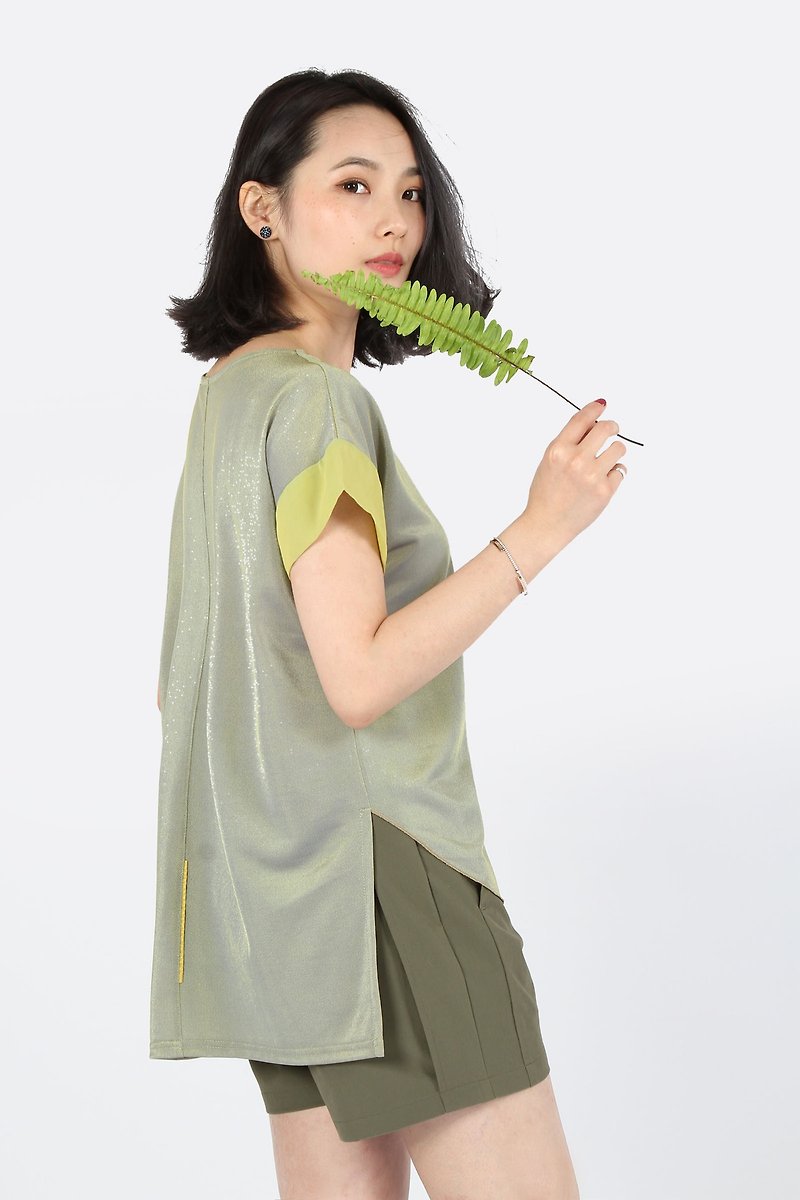 大口袋反光吸排Tee - 貝殼綠 - 女上衣/長袖上衣 - 聚酯纖維 綠色