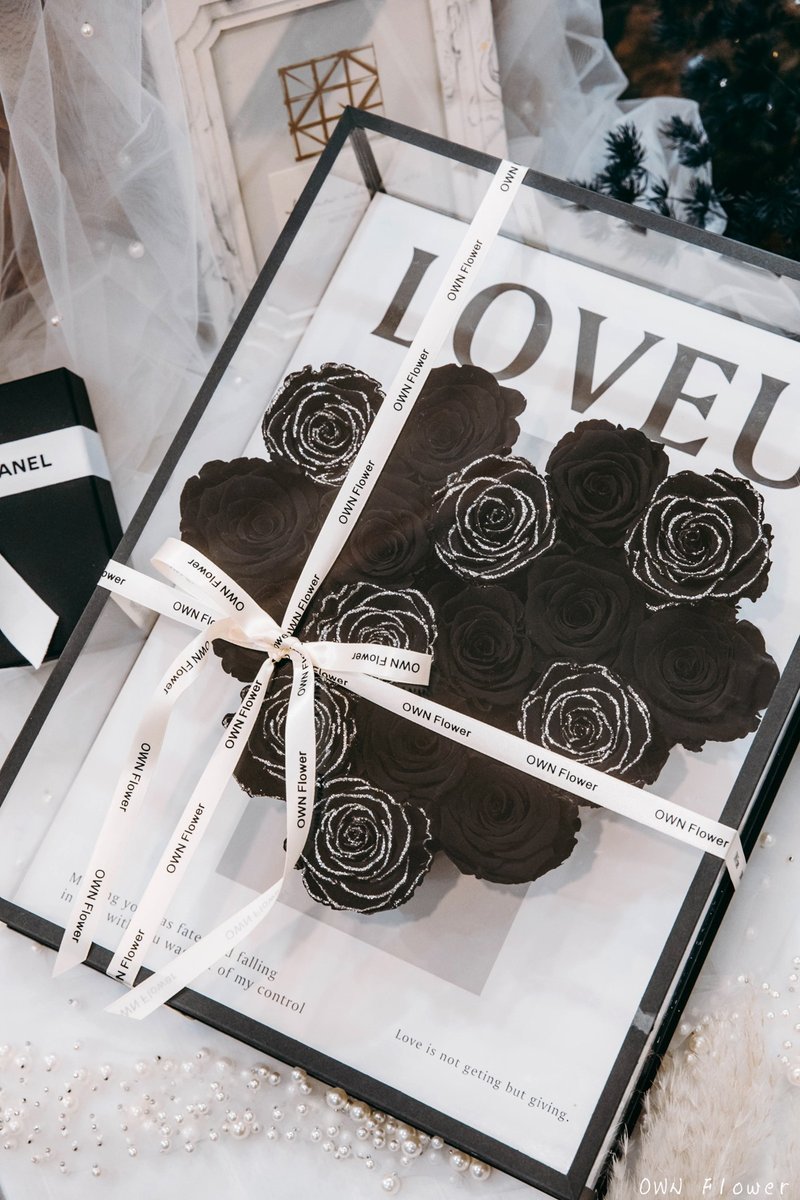 Black rose gift box/lasting flower box/everlasting flower gift/rose flower box/Valentine’s Day gift/birthday gift - ช่อดอกไม้แห้ง - พืช/ดอกไม้ สีดำ