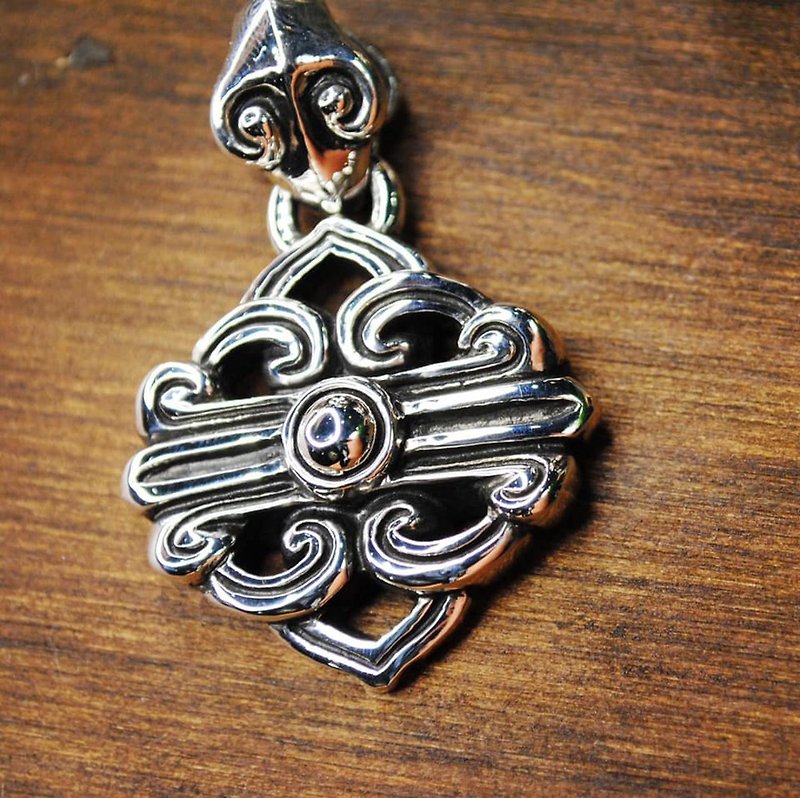 Bronze Souls/handmade silverware/single pendant/pan cloud pendant - Necklaces - Sterling Silver Silver