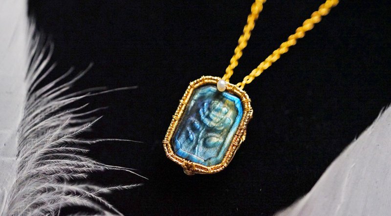 Handmade 14K gold wrapped round vintage rose pendant - Necklaces - Gemstone Multicolor