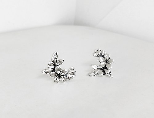 S.Lee Metal Art & Jewellery 花季系列 多瓣櫻花耳針/耳環 不電鍍/不過敏