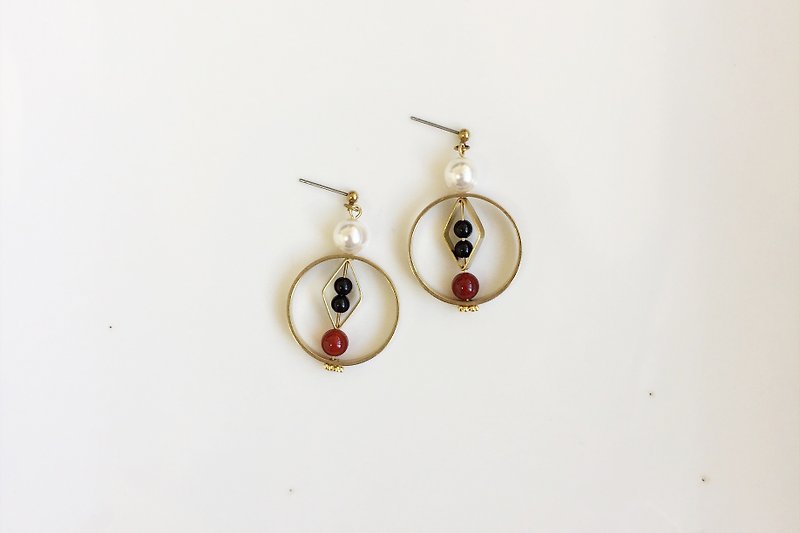 瑪瑙輪盤 黃銅珍珠耳環 - 耳環/耳夾 - 其他金屬 紅色