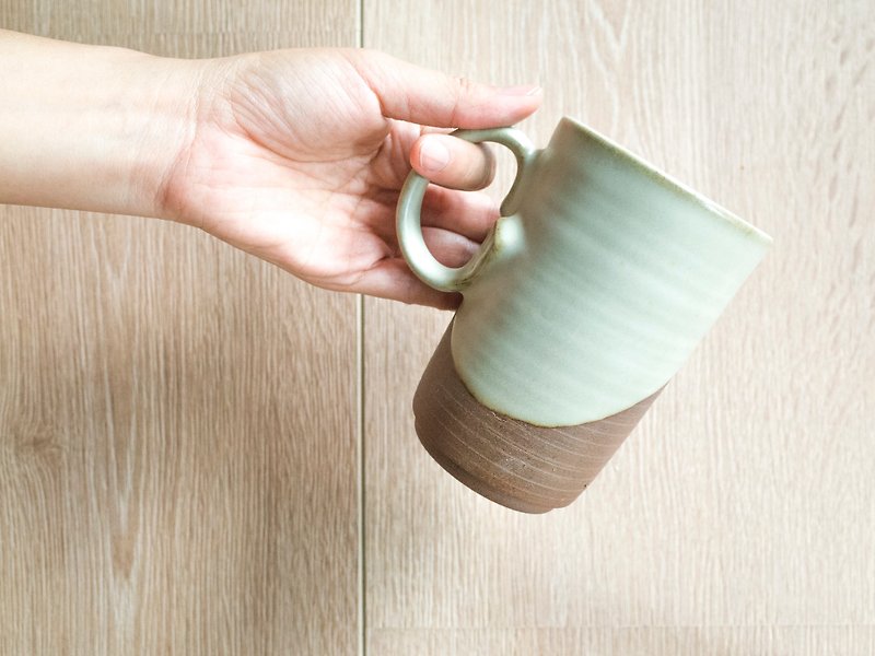 【マグカップ】・陶器・手胚釉薬 - マグカップ - 陶器 ピンク