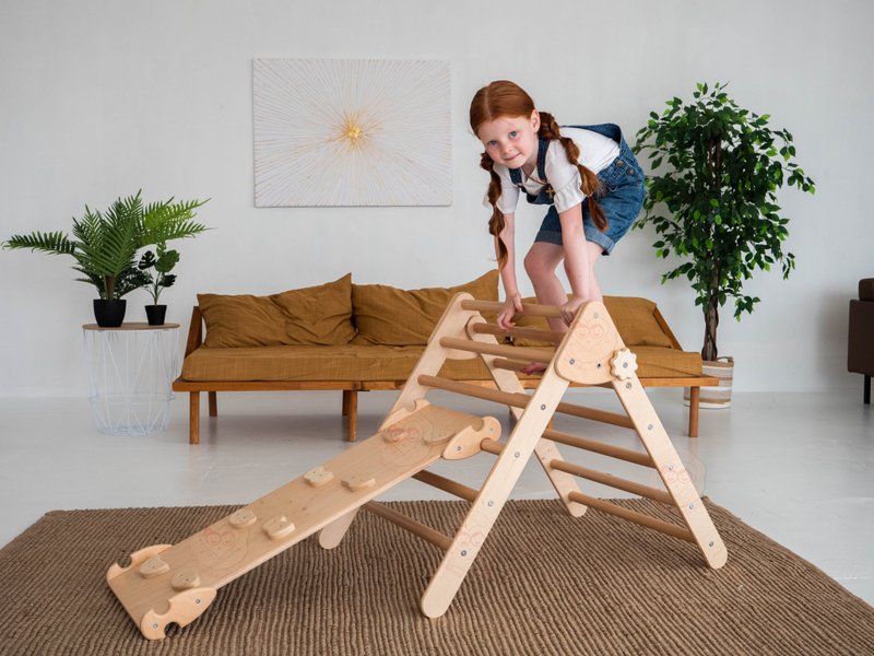 Montessori handmade set of 2: Climbing ramp STANDARD size Climbing triangle - เฟอร์นิเจอร์เด็ก - ไม้ สีทอง