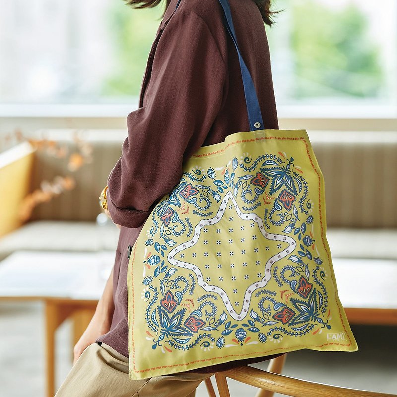 【L'AMI PLUS】Scarf dual-use shoulder bag-Paisley Cashew Flower - กระเป๋าถือ - เส้นใยสังเคราะห์ 