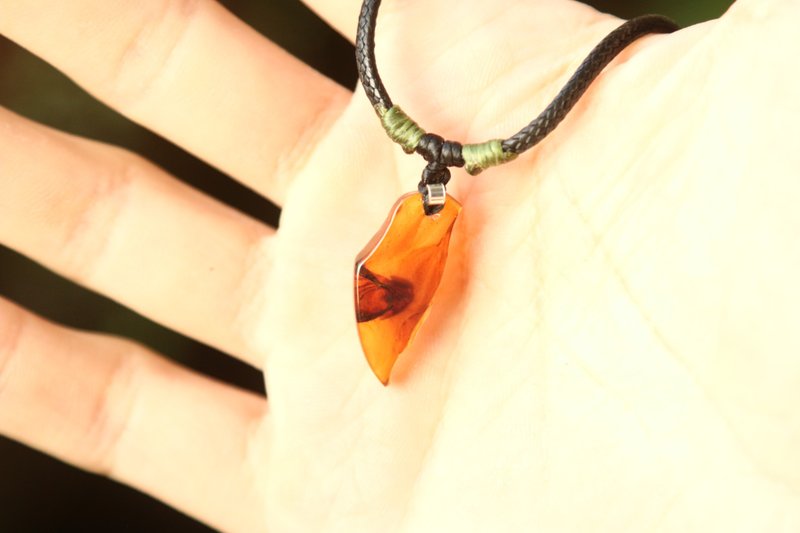 【琥珀系列】手磨緬甸琥珀 金棕植物珀 台灣形 項鍊 (詳見描述) - 項鍊 - 寶石 多色