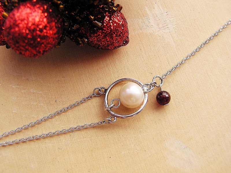 925純銀配淡水珍珠及石榴石手鏈 自家設計及手工製 - 手鍊/手鐲 - 寶石 紅色