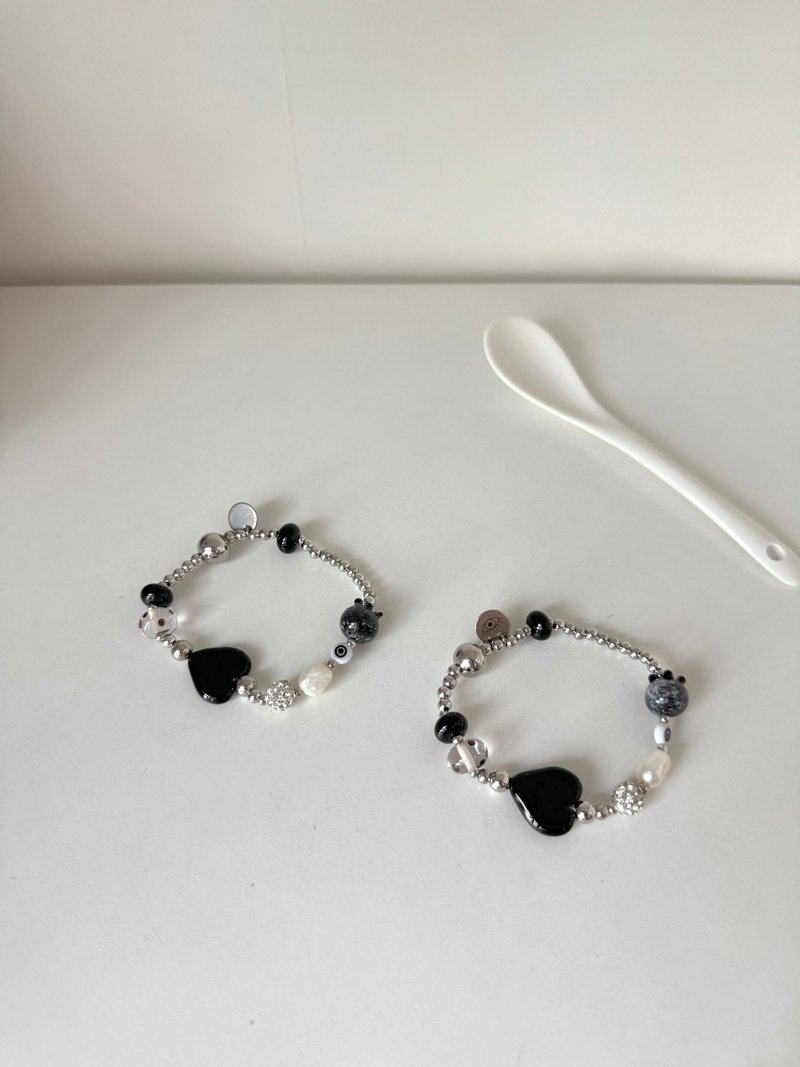 Ink Bracelet , Stainless Steel beaded bracelet, handmade Murano glass beads - 手鍊/手環 - 玻璃 黑色