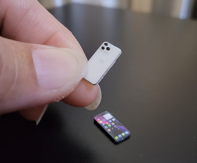 IPhone 11 Miniature. Scale 1:6 
