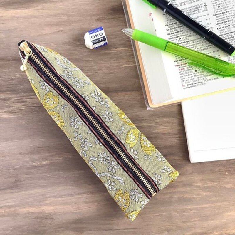 Tatami edge pencil case with gold cherry blossom pattern - Pencil Cases - Other Materials Gold
