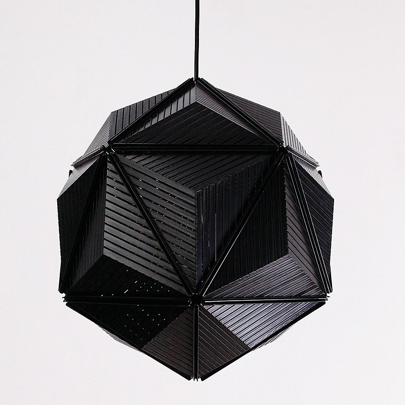 QUALY 三角幾何学ランプシェード (ブラック) - 照明・ランプ - プラスチック ブラック
