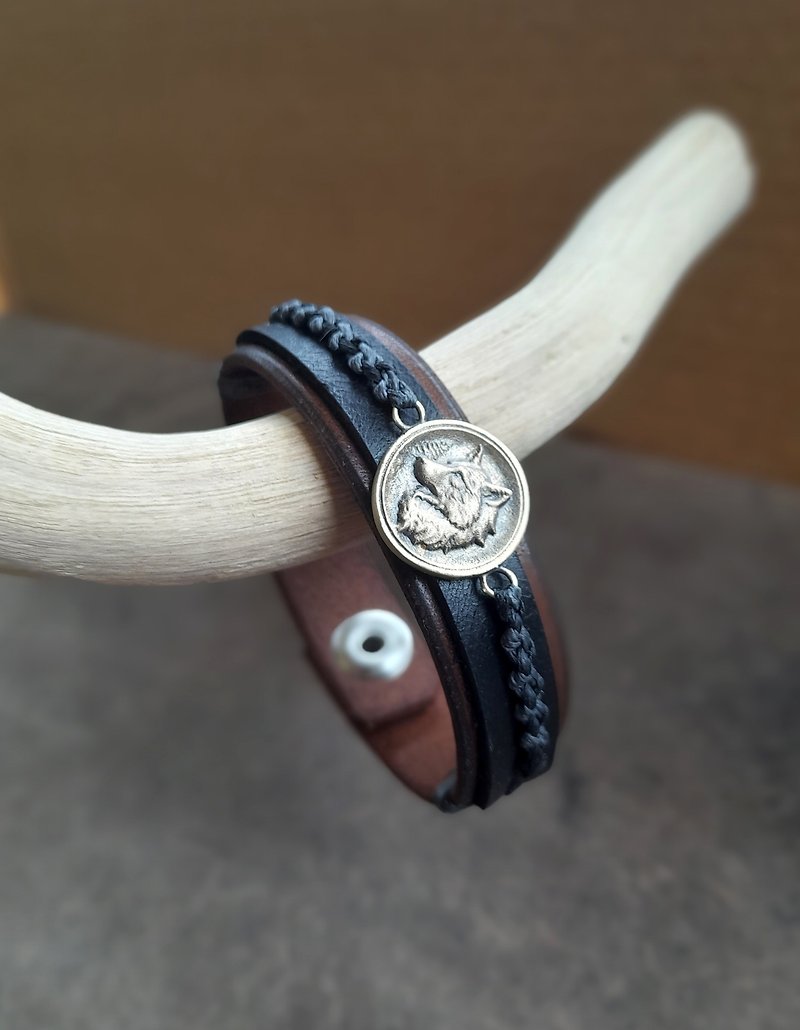 White Wolf Bracelet, White Fang, Great Nordic Wolf, Gray Wolf, Spirit Animal - Bracelets - Genuine Leather Brown