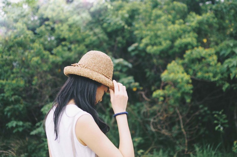 | Mixed color hand-made curling straw hat | Tan. Good pretentious. - Hats & Caps - Paper Khaki