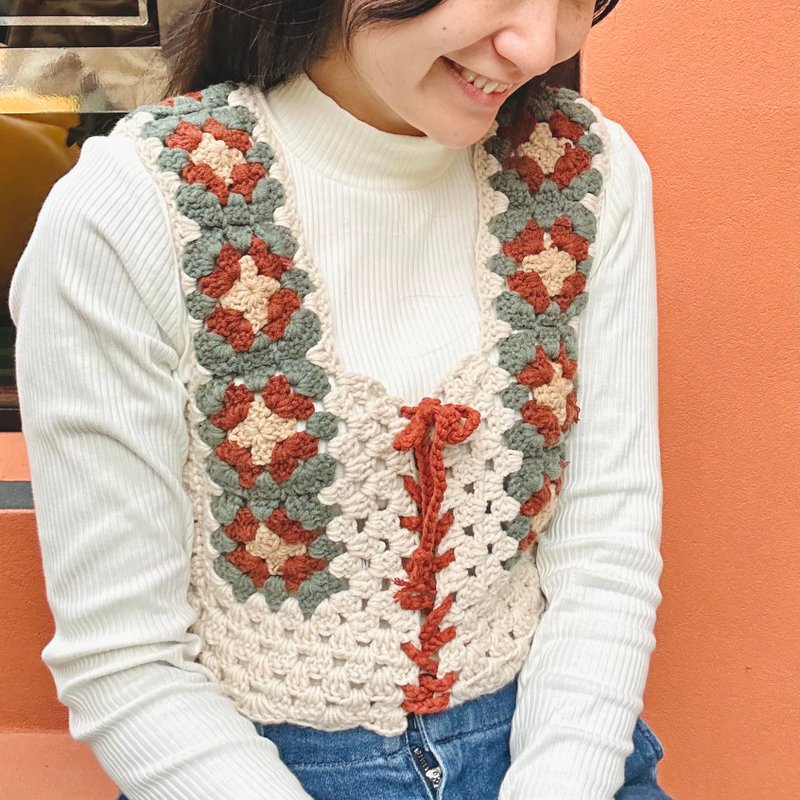 Vintage crocheted vest crocheted vest woven vest handmade crocheted vintage vest bohemian - เสื้อกั๊กผู้หญิง - ผ้าฝ้าย/ผ้าลินิน สีกากี