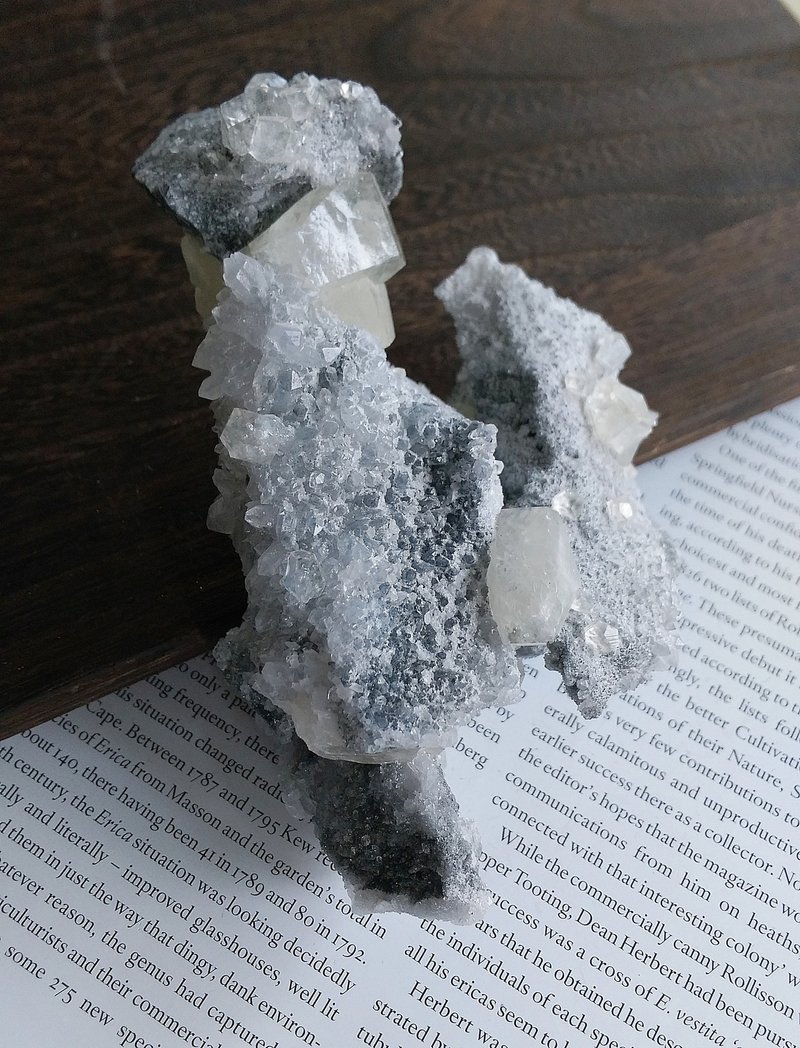 Calcite 湖北產地 方解石 水晶共生礦 天然礦石 原礦 - 擺飾/家飾品 - 其他材質 