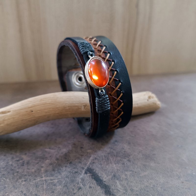 Natural Amber Edgy Wide Leather Cuff – Hand Stitched, Black & Brown, Silver 925 - สร้อยข้อมือ - หนังแท้ สีดำ