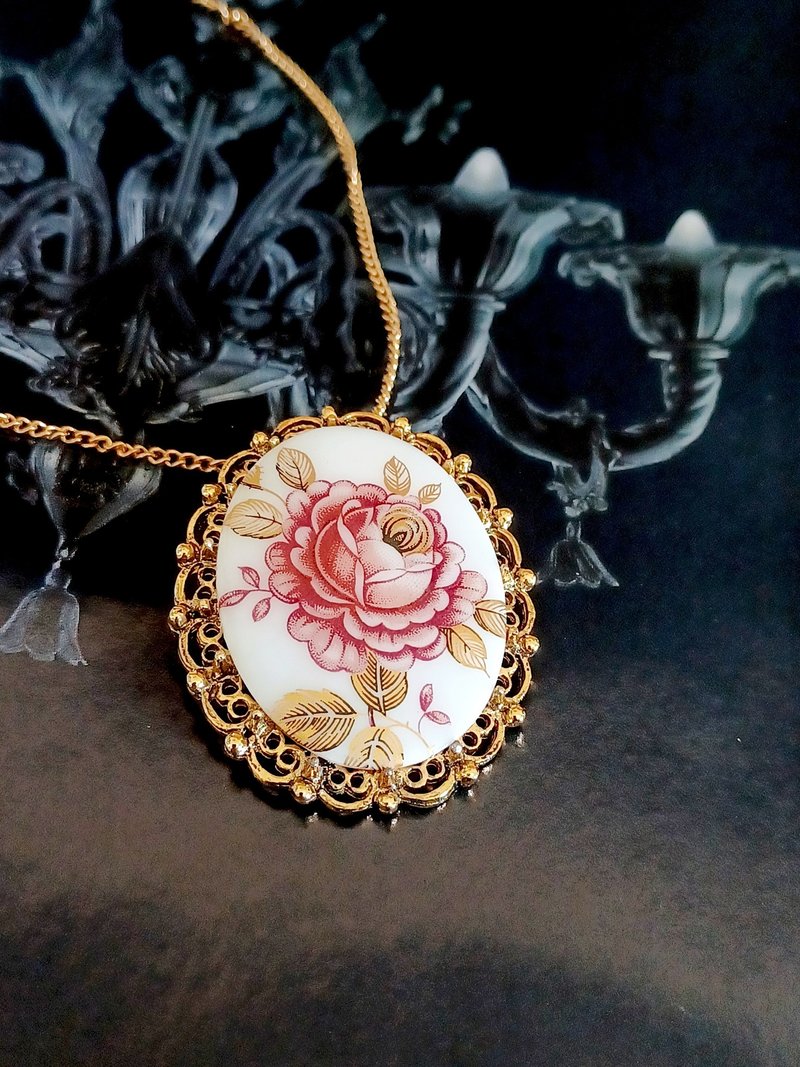 vintage jewelry 古典印染粉彩玫瑰花卉 別針 項鍊 - 項鍊 - 其他金屬 