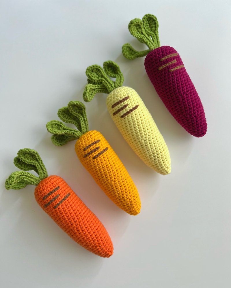 Colored Carrot Crochet Catnip Toy - ของเล่นสัตว์ - วัสดุอื่นๆ หลากหลายสี