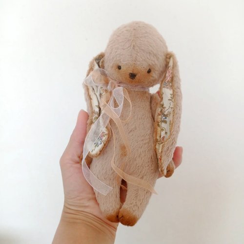 Doll and Teddy bear Artist teddy rabbit, Stuffed animal, Cute bunny
