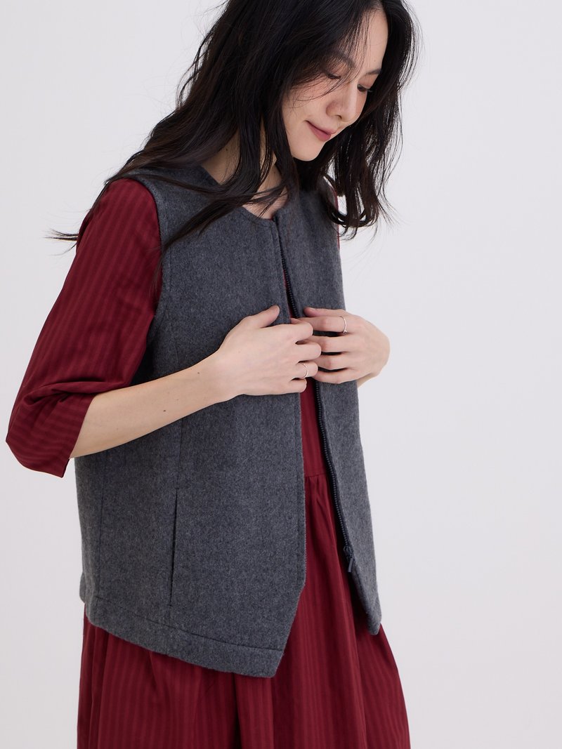 Keller Crew Neck Zip Blouse - Stone - Women's Casual & Functional Jackets - Other Man-Made Fibers Gray