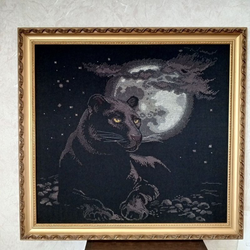 Handmade Black panther wall art, Hand Cross Stitched Artwork, Gifts, Home Decor - 壁貼/牆壁裝飾 - 棉．麻 黑色