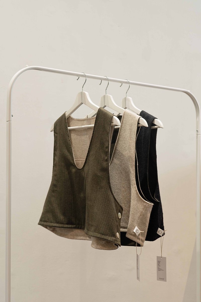 reversible lana vest - เสื้อกั๊กผู้หญิง - ขนแกะ สีเขียว
