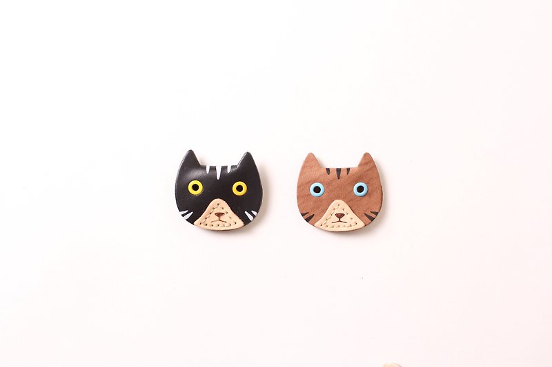 Cat Island Hub Leather Cord Reel Cat CAT Cat Lover[Free custom lettering 1-7 characters] - ที่เก็บสายไฟ/สายหูฟัง - หนังแท้ 