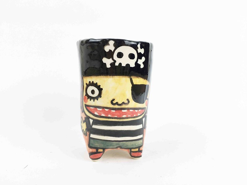ニースリトルクレイ手作りのカップ_黒ホイール0112から02の小さな海賊犬 - マグカップ - 陶器 ブラウン