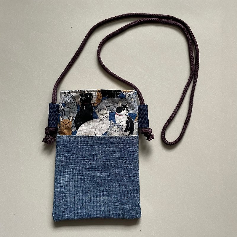 貓咪牛仔隨身小物手機袋包 - 側背包/斜背包 - 棉．麻 藍色