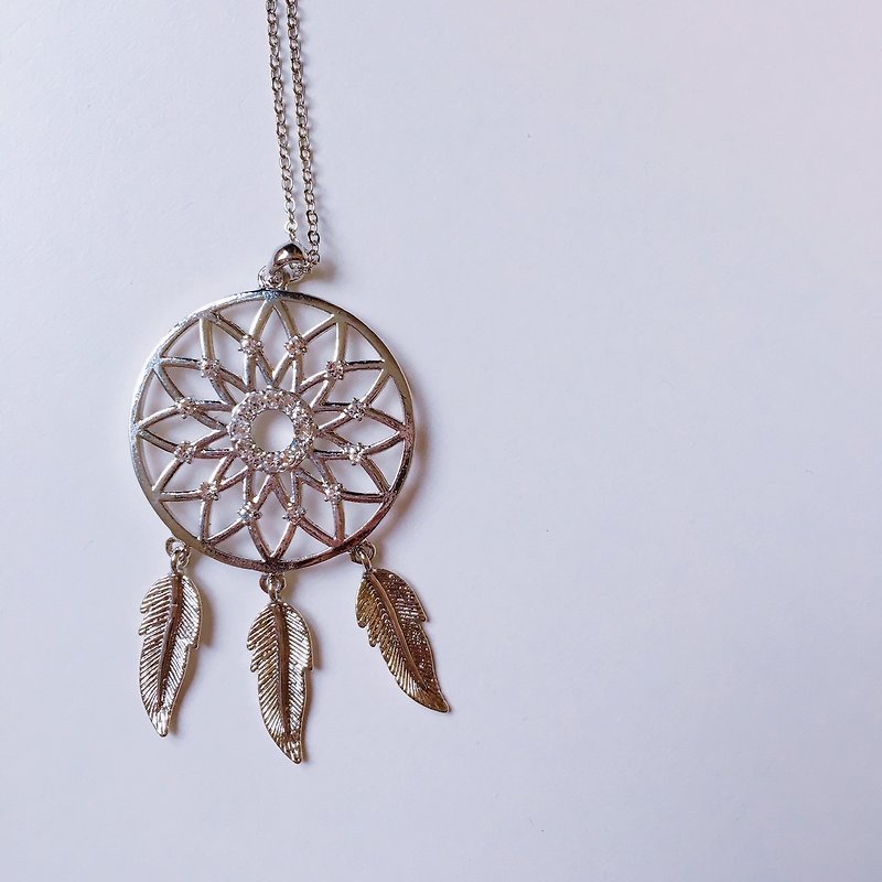 24H send snowflake diamond dream catcher necklace - Necklaces - Other Metals Silver