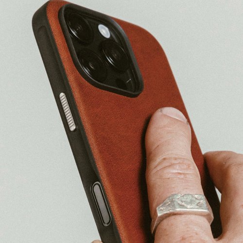 iPhoneアクセサリー Nomad Leather iPhone 16 pro Max Case Magnetic Leather Back - iPhone 16 Pro | Black | Horween