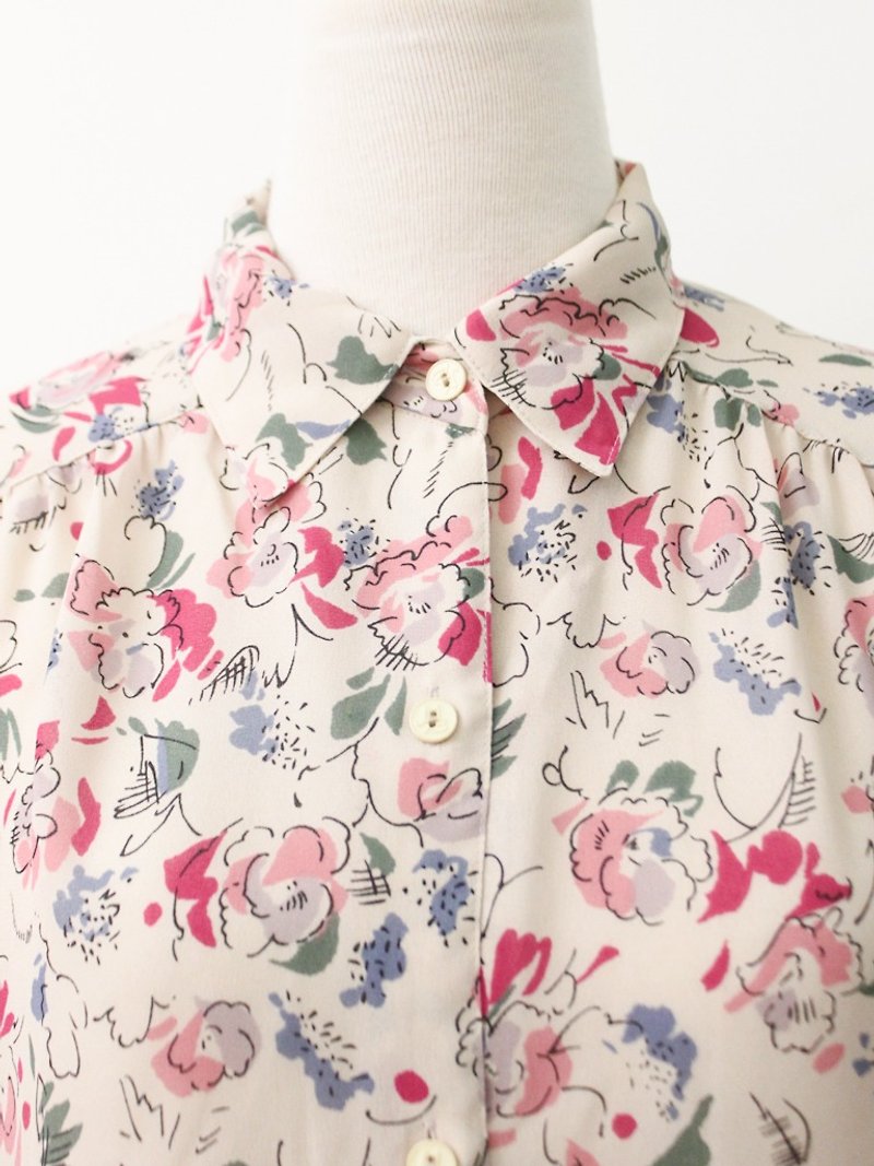Vintage Japanese romantic khaki flowers long-sleeved vintage shirt Vintage Blouse - Women's Shirts - Polyester Pink