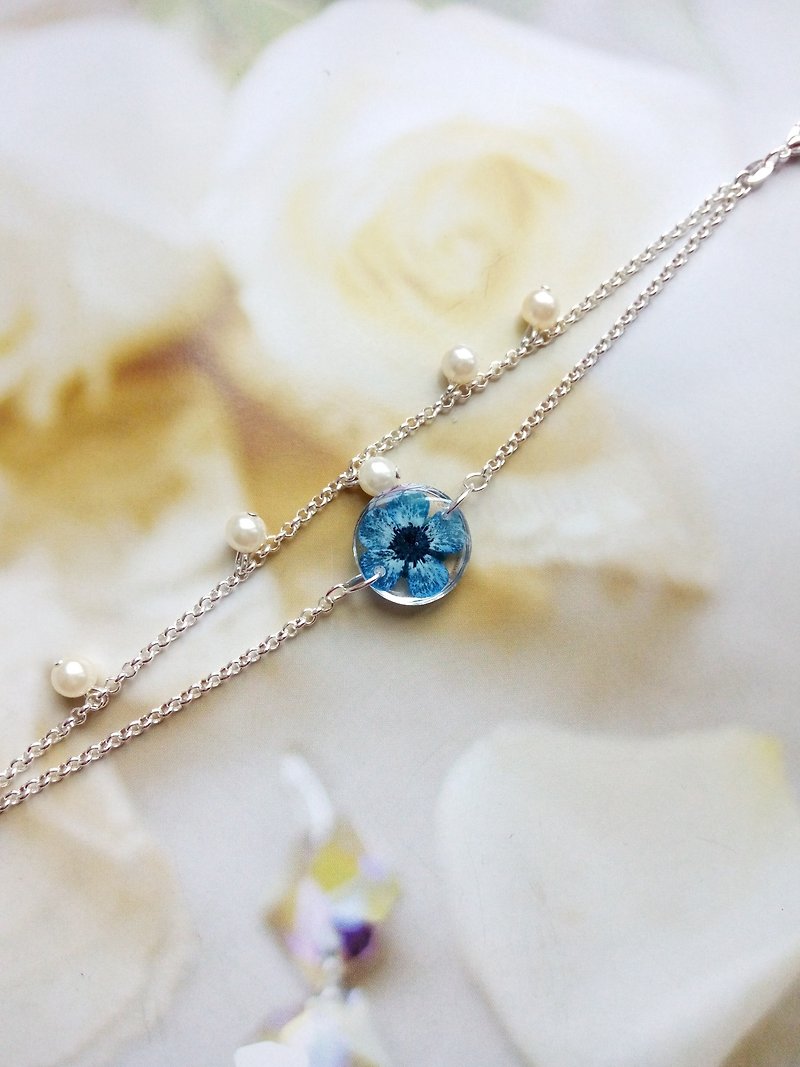Handmade resin bracelet, Pressed flowers bracelet - Bracelets - Other Metals Blue