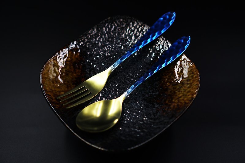 TIGT - Titanium Bee Fork Set - Full-Color Blue Gold ( Grade 1 made of titanium) - ช้อนส้อม - โลหะ หลากหลายสี