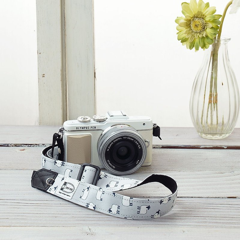 Adjustable camera strap / uneven dyed mini sheep pattern - Camera Straps & Stands - Cotton & Hemp Multicolor