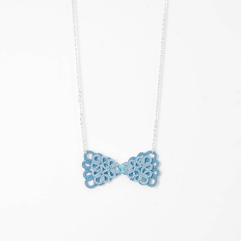 [Customized] Double Bowknot Mini Lake Blue Woven Necklace Tatting Bow Necklace - สร้อยคอ - งานปัก สีน้ำเงิน