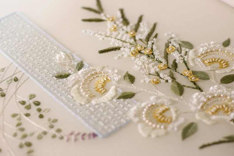 DIY材料包/法式刺繡線上視頻課程/花的告白 - 編織/刺繡/羊毛氈/縫紉 - 棉．麻 白色
