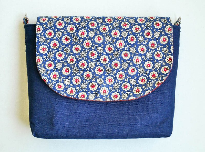 [Dark blue floral + dark blue bag chain bag] - กระเป๋าแมสเซนเจอร์ - ผ้าฝ้าย/ผ้าลินิน สีน้ำเงิน