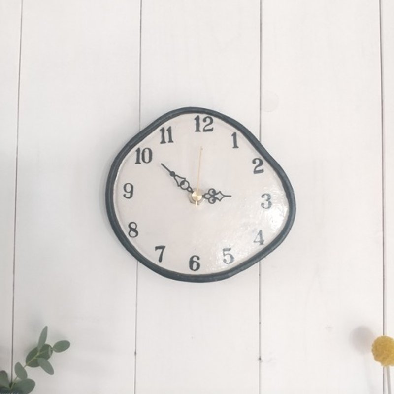 Black framed wall clock - นาฬิกา - ดินเผา สีดำ