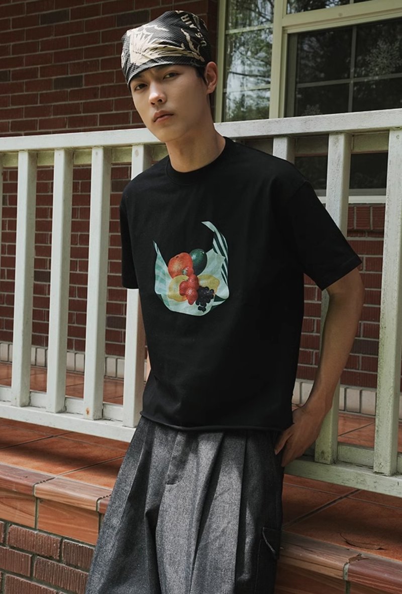 Japanese retro short-sleeved fruit print T-shirt - Men's T-Shirts & Tops - Other Materials Black