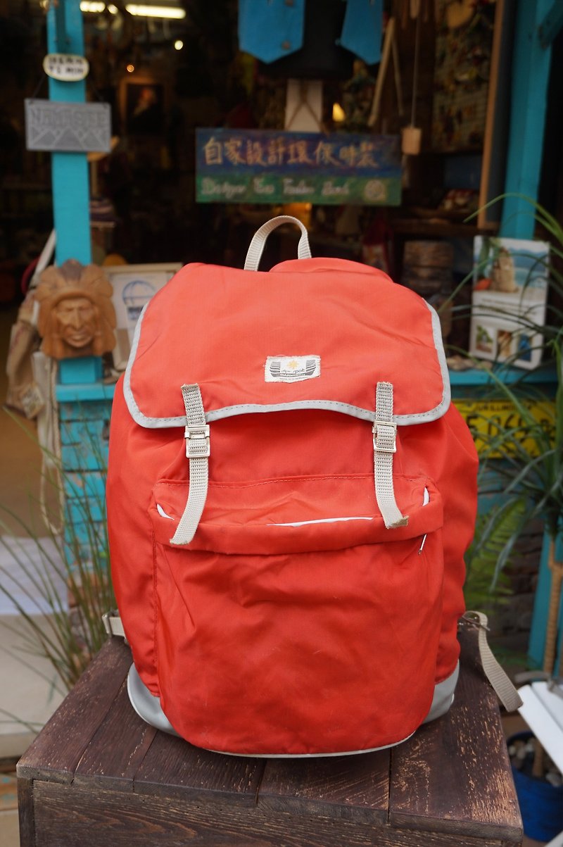 EARTH.er :: Vintage Series :: │ "Alpinsport" West Germany made vintage backpack ● "Alpinsport" Vintage Red Backpack made in West Germany │ - กระเป๋าเป้สะพายหลัง - วัสดุอื่นๆ สีแดง