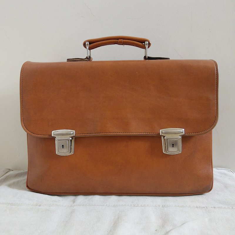 (Pseudo) leather bag_B051 - กระเป๋าเอกสาร - วัสดุอื่นๆ สีนำ้ตาล