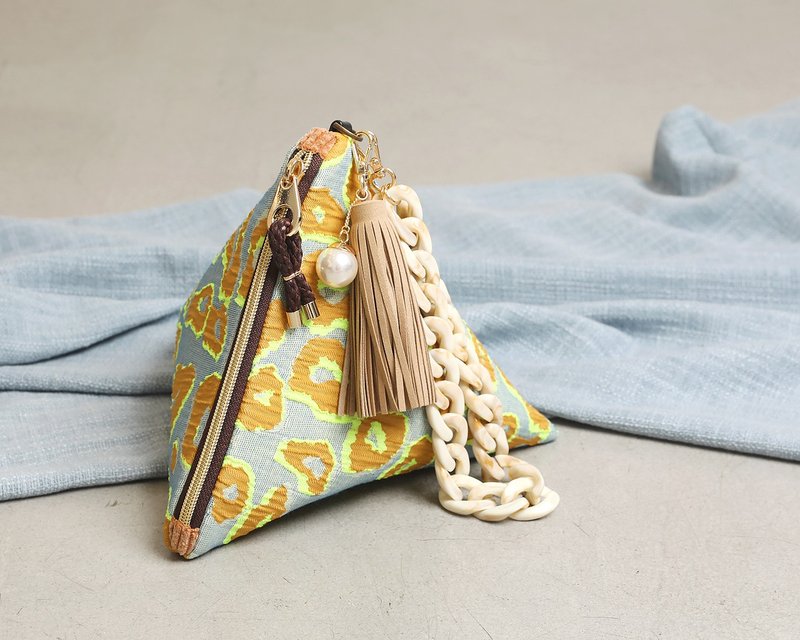 Neon Lynx triangular clutch pouch bag - 化妝包/收納袋 - 其他材質 黃色