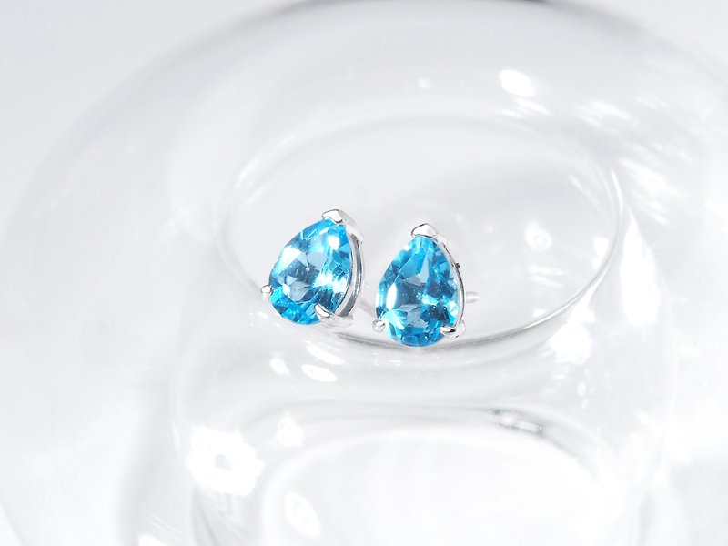 Custom blue Stone solitaire prong set necklace - Necklaces - Gemstone Blue