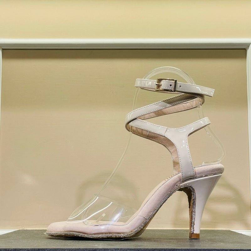 Milonguera pure white patent leather belt sandals with transparent last - รองเท้าส้นสูง - หนังแท้ ขาว