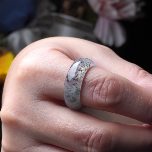 瓔珞珠寶盒 E.L.Jewelry Box 玻璃種飄烏雞翡翠戒指戒圈 | 國際18圍 | 天然緬甸玉翡翠A貨