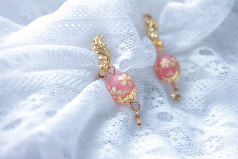 *Mi Luna Story*Sakura bell. Dream earrings / ear clip - ต่างหู - โลหะ สึชมพู
