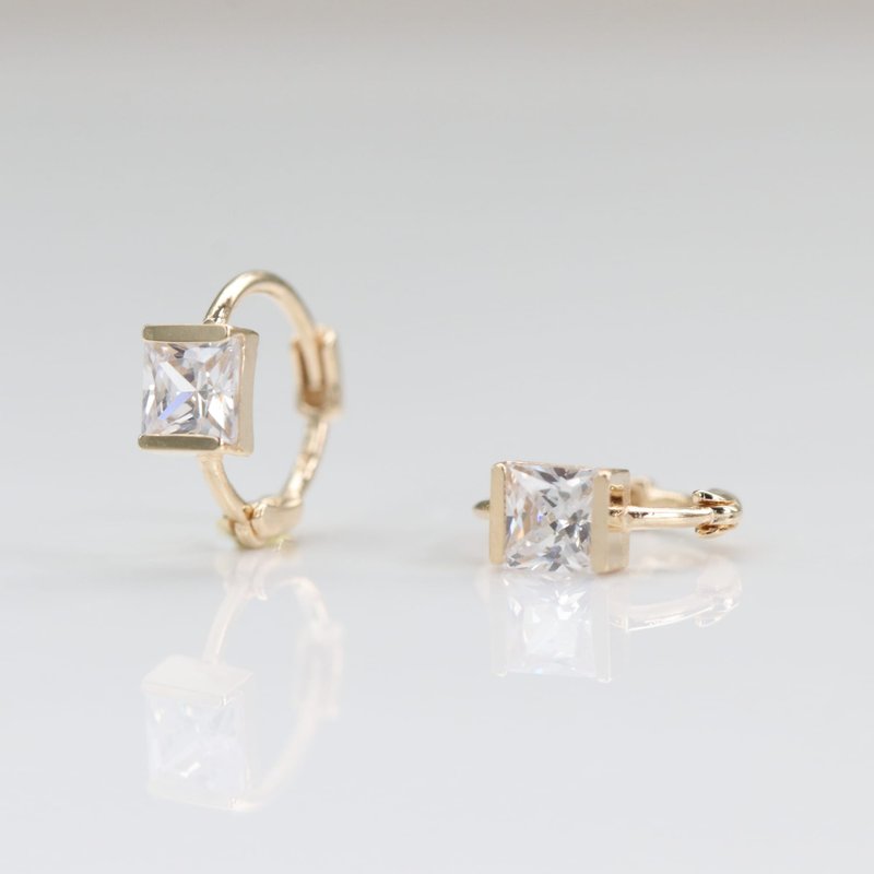 14K gold square diamond small earrings (single) (inner diameter 6 mm), no need to take them off when taking a shower, will not fade when exposed to sweat or water - ต่างหู - เครื่องประดับ สีทอง