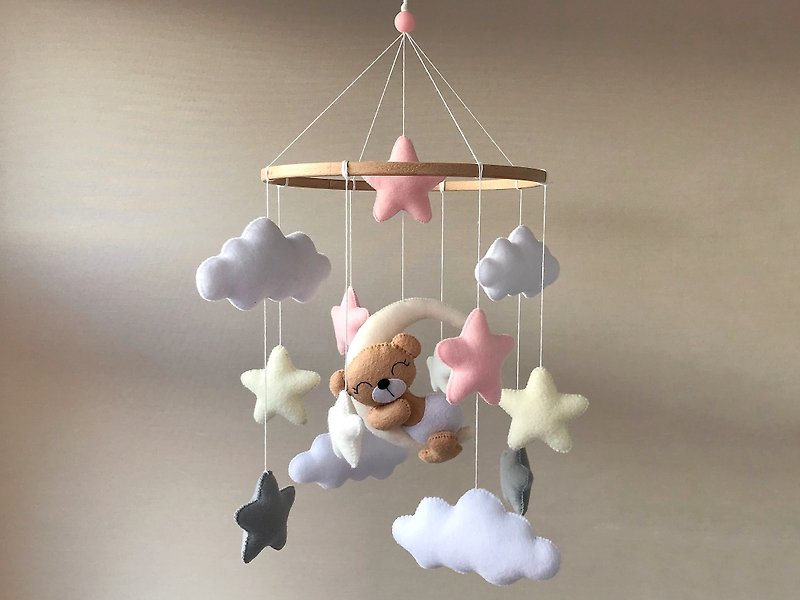 Crib mobile baby girl. Bear on the moon nursery mobile pink and gray - 寶寶/兒童玩具/玩偶 - 其他材質 粉紅色