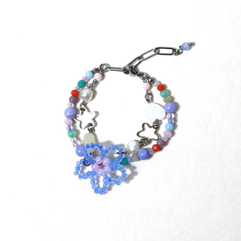 Powder blue flower bead double layer stainless steel bracelet - สร้อยข้อมือ - วัสดุอื่นๆ สีน้ำเงิน